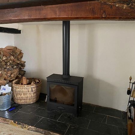 Bryntirion Farmhouse Rooms Llanfair Caereinion Eksteriør bilde