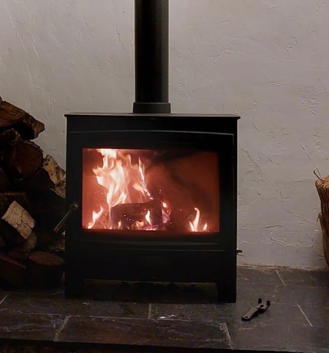 Bryntirion Farmhouse Rooms Llanfair Caereinion Eksteriør bilde